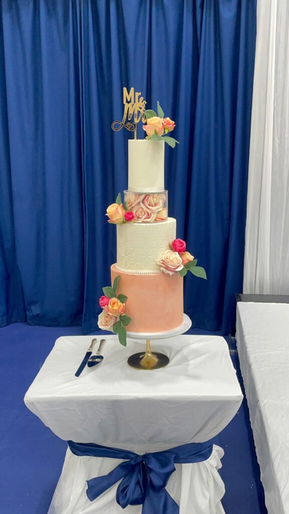 Your dream wedding deserves the perfect cake. Let us create a stunning and delicious masterpiece for your special day